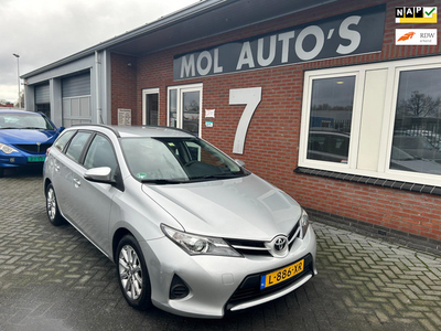 Toyota Auris 1.3 Aspiration , APK 06-2025 , Navigatie , Climate control