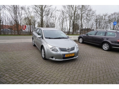 Toyota Avensis wagon 1.6 VVTi Comfort TREKHAAK PDC AIRCO