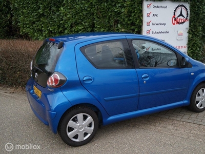 Toyota Aygo 1.0-12V Dynamic Blue automaat