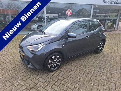 Toyota Aygo 1.0 VVT-i x-JBL CRUISE CONTROL - ACHTERUITRIJCAMERA - 4 SEIZOENEN BANDEN - CARPLAY