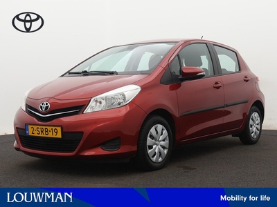 Toyota Yaris 1.3 VVT-i Now | Parkeersensoren achter | Airco | Radio CD-speler | Elek.ramen voor |