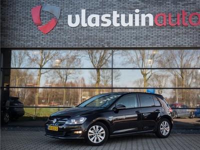 Volkswagen Golf 1.0 TSI Comfortline , Carplay, Navigatie, Cruise control,