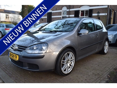 Volkswagen Golf 1.6 FSI 6 bak Comfortline