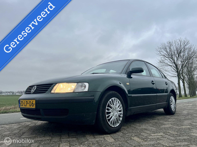 Volkswagen Passat 1.6 Comfortline, Airco, APK Feb 2025