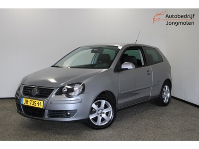 Volkswagen Polo 1.6-16V Sportline