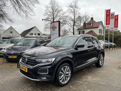 Volkswagen T-roc 1.5 TSI 150PK DSG AUTOMAAT / CARPLAY ADAP. CRUISE NAVI