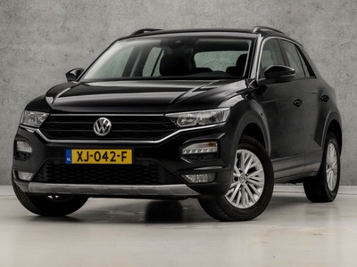 Volkswagen T-Roc 1.5 TSI Sport 150Pk (4 CILINDER, APPLE CARPLAY, ADAPTIVE CRUISE, STOELVERWARMING, NAVIGATIE, DEALER ONDERHOUDEN, BLUETOOTH, TREKHAAK, PARKEERSENSOREN, NIEUWSTAAT)