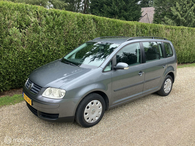 Volkswagen Touran 1.6-16V FSI 7 Zitter