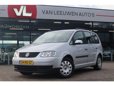 Volkswagen Touran 1.6-16V FSI Trendline | Airco | Trekhaak | APK 10-2024!