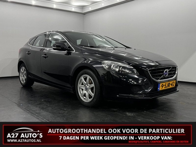 Volvo V40 1.6 D2 Momentum Half leder, Parkeer sensoren, Clima, Cruise control