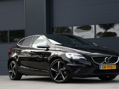 Volvo V40 2.0 T4 190PK Aut |R-DESIGN| Led Pdc 18'Inch Mf stuur Chroom Facelift BJ2018