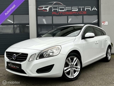 Volvo V60 1.6 T3 Kinetic Clima Trekhaak PDC Automaat Lage km