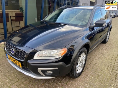 Volvo XC70 3.0 T6 305PK Momentum DEALER ONDERHOUDEN / LEER