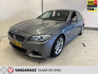 BMW 5 Serie 520i Automaat- Compleet M pakket geleverd-Navigatie-trekhaak-M Breedset