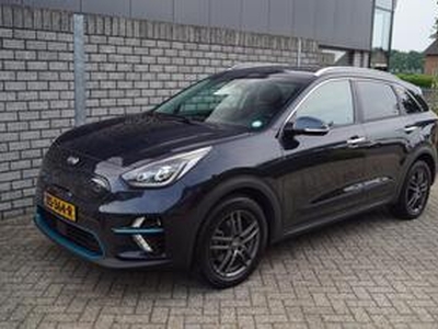 KIA e-Niro ExecutiveLine 64kWh 205PK Autom Leder Stoel/Stuur en A Bank Verw Navi Camera Adaptieve Cruise 2x PDC LMV ENZ NL Auto.