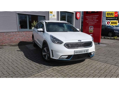 Kia Niro 1.6 GDi PHEV !!! 50 % korting op wegenbelasting !! Connect Edition; Trekhaak; Winterwielen