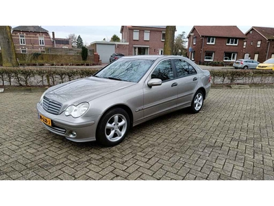 Mercedes-Benz C-Klasse 200 K. Classic