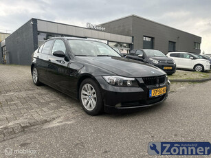 BMW 3-serie 318i High Executive