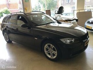 BMW 3-SERIE Touring 320i Business Line