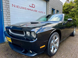 Dodge CHALLENGER 3.5 V6, leder, navi, schuifdak, 20 inch, 68.492mijl/109.587km!