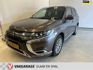 Mitsubishi Outlander 2.4 PHEV Intense+ 1e Eigenaar -Stekker hybride-luxe uitvoering-schuifkantel dak