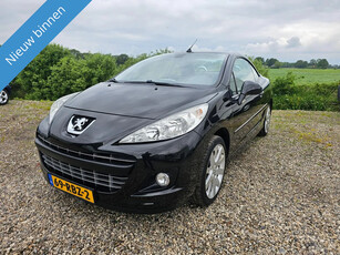 Peugeot 207 CC 1.6 VTi Noir & Blanc 2011 156.000km NAP!