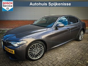 Alfa Romeo Giulia 2.2 B-Tech Leder / Clima / Navigatie / PDC