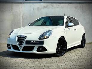 Alfa Romeo Giulietta 1.4 T Distinctive / TCT AUTOMAAT / 19