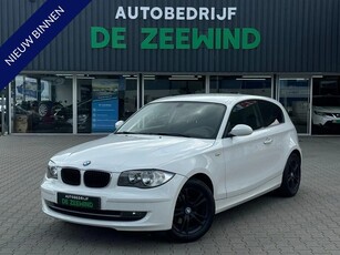 BMW 1-serie 116i Executive LEES TEKST