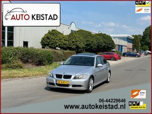 BMW 3-serie 320i AUTOMAAT SCHUIFDAK/LEDER/NAVIGATIE! VELE