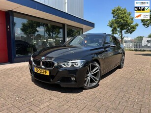 BMW 3-serie 320i M Sport Dakraam LED Leder 19