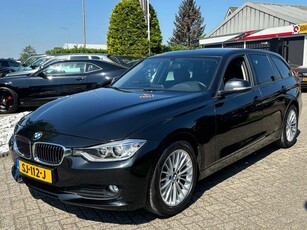 BMW 3 Serie Touring 318D Executive 2013 Trekhaak Zwart