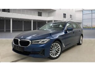 BMW 5-serie Touring 530e Sportline TrekhaakNappaACC