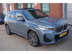 BMW IX1 XDrive30 67 kWh M-Pakket, Pano, Memory !!