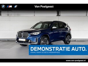 BMW X1 sDrive18i Glazen panoramadak Trekhaak met