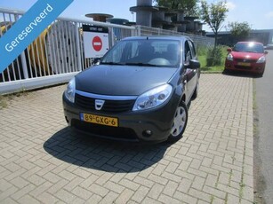 Dacia Sandero 1.6 Lauréate , 111.743KM!, Lezen aub