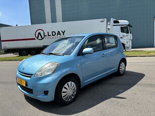 Daihatsu Sirion 2 1.0-12V Trend 70 PK. Zuinige en zeer