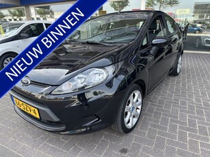 Ford Fiesta 1.25 Titanium 5 deurs airco navigatie apk