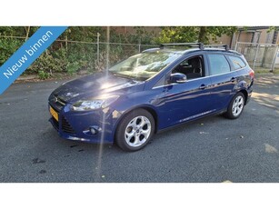 Ford Focus Wagon 1.0 EcoBoost Edition Plus MET NW APK LEKER