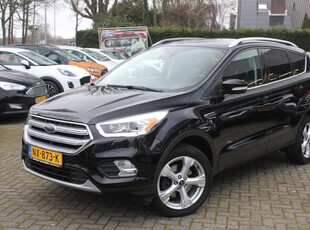 FORD KUGA 1.5 EcoBoost 182PK 4WD AUT Titanium