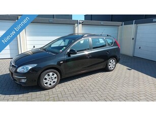 Hyundai i30 CW 1.6i Dynamic Clima / Automaat