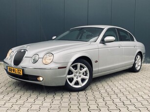 Jaguar S-type 2.5 V6 Executive, goed lezen!