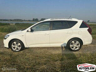 Kia cee'd Sporty Wagon 1.4 CVVT X-ecutive VERKOCHT