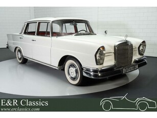 Mercedes-Benz 220 SEB Heckflosse Europese auto 1964