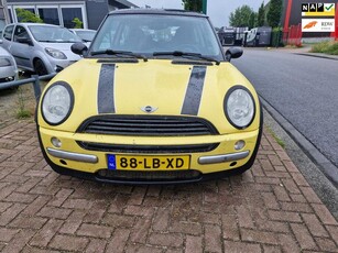 Mini Mini 1.6 Cooper Pepper BJ.2002 Km.st. 244685 met APK