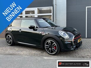 Mini Mini 2.0 John Cooper Works Chili Rebel Green Head up