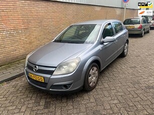 Opel Astra AUTO VERBRUIKT OLIE