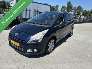 Peugeot 5008 1.6 THP Blue Lease Executive 7p. Leer