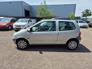 Renault Twingo 1.2 Hélios, stuurbekrachting/km stand 121727