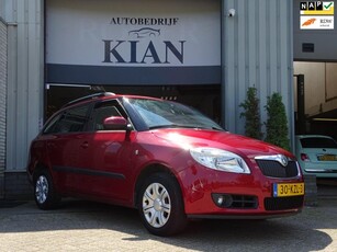 Skoda Fabia Combi 1.6-16V AmbitionAutomaatAIRCOAPKNAP